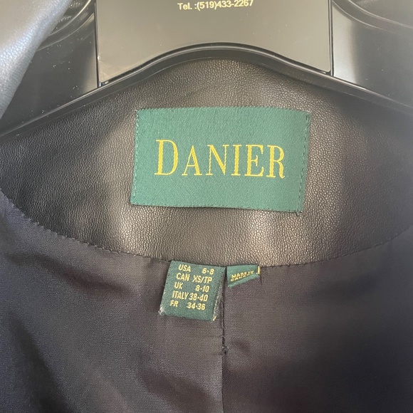 Danier Black Genuine Leather Zip Jacket - Picture 4 of 4
